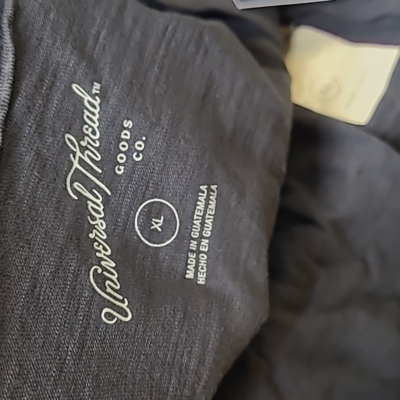 3/$15 Universal Thread Gray T-Shirt XL - Picture 4 of 4
